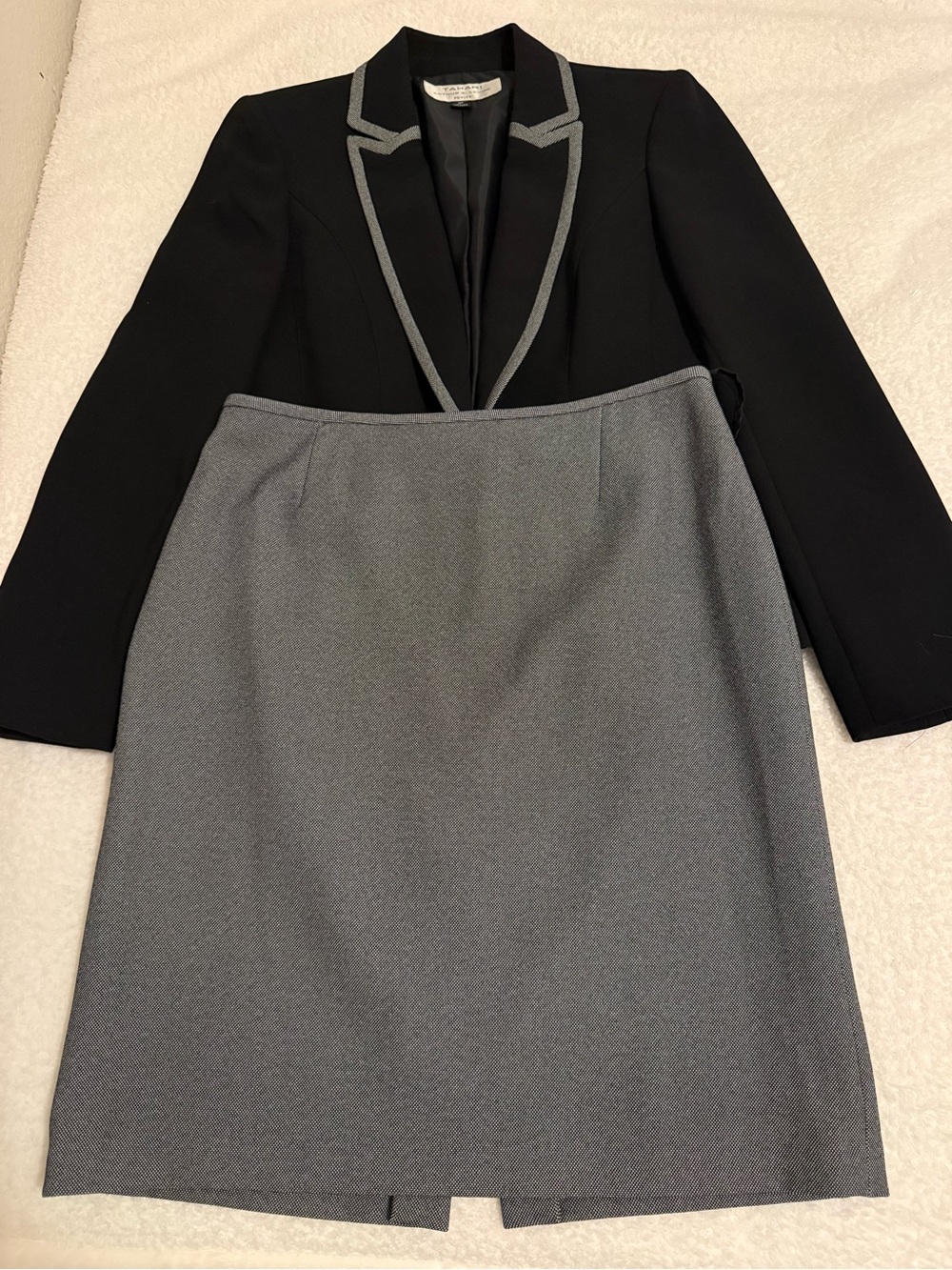 Tahari Arthur S Levine Suit Set